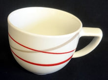 Lade das Bild in den Galerie-Viewer, 12 Teiliges KAFFEESERVICE "Novel" - Porzellan, Geometrisches Linien Striche Abstrakt Breiter Rand Motiv Quadratische Form Motiv Dekor