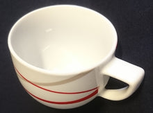 Lade das Bild in den Galerie-Viewer, 2er KAFFEEGEDECK "Novel" - Porzellan, Geometrisches Linien Striche Abstrakt Breiter Rand Motiv Quadratische Form Motiv Dekor