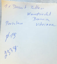 Lade das Bild in den Galerie-Viewer, DESSERTTELLER - Porzellan, Goldrand Flora Pflanzen Blumenblüten Blatt Blätter Motiv Dekor