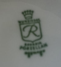 Lade das Bild in den Galerie-Viewer, UNTERTASSE - Porzellan, Zwiebelmuster Motiv Dekor