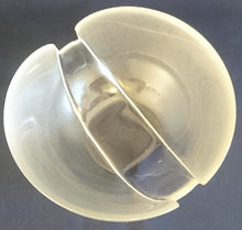 Lade das Bild in den Galerie-Viewer, MÜSLI~ SALATSCHÜSSEL "Paso Doble" - Hartglas, Klar Mattiertes Geschliffenes Motiv Dekor, Stuart Garfoot Design