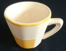 Lade das Bild in den Galerie-Viewer, 2er KAFFEEGEDECK - Keramik / Steingut, Wirbel Kreise Spirale Rand Motiv Dekor