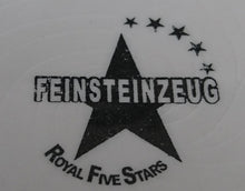 Lade das Bild in den Galerie-Viewer, SUPPENTELLER - Keramik / Steingut, Wirbel Kreise Spirale Rand Motiv Dekor (BC)