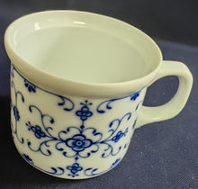Lade das Bild in den Galerie-Viewer, KAFFEETASSE - Porzellan, Indisch Blau Strohblumen Art Motiv Dekor