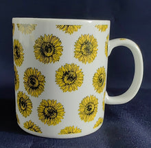Lade das Bild in den Galerie-Viewer, 2er Set KAFFEETASSEN - Porzellan, Flora Sonnenblumen Blüten Motiv Dekor