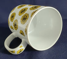 Lade das Bild in den Galerie-Viewer, KAFFEETASSE - Porzellan, Flora Sonnenblumen Blüten Motiv Dekor
