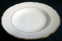 Lade das Bild in den Galerie-Viewer, SUPPENTELLER - Porzellan, Goldrand Linien Klassisch Dekor