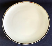 Lade das Bild in den Galerie-Viewer, 2er Set SPEISETELLER - Porzellan, Breiter Platin Linien Dekorrand Motiv