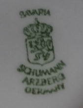 Lade das Bild in den Galerie-Viewer, BEILAGEN~ SCHALENPLATTE - Porzellan, Goldrand Flora Rosen Blumenblüten Relief Motiv Dekor (BC)