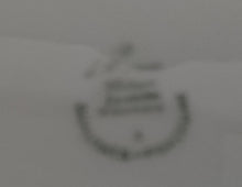 Lade das Bild in den Galerie-Viewer, 2er Set DESSERTTELLER "Annabell" - Porzellan, Goldrand Flora Rosenblumen Blüten Relief Motiv Dekor