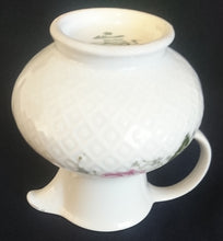 Lade das Bild in den Galerie-Viewer, 5er Set KAFFEEKANNE + DECKEL & MILCHKÄNNCHEN & ZUCKERDOSE + DECKEL "Annabell" - Porzellan, Goldrand Flora Rosenblumen Blüten Relief Motiv Dekor