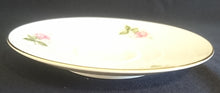 Lade das Bild in den Galerie-Viewer, 2er Set UNTERTASSEN "Annabell" - Porzellan, Goldrand Flora Rosenblumen Blüten Relief Motiv Dekor