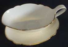 Lade das Bild in den Galerie-Viewer, SAUCIER "Inka" - Porzellan, Goldrand Gewölbter Rand Motiv Dekor