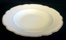 Lade das Bild in den Galerie-Viewer, SUPPENTELLER "Inka" - Porzellan, Goldrand Gewölbter Relief Dekor Motiv