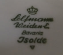 Lade das Bild in den Galerie-Viewer, SAUCIER "Isolde" - Porzellan, Flora Rosenblumen Blüten Blatt Blätter Goldrand Motiv Dekor