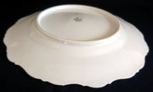 Lade das Bild in den Galerie-Viewer, 2er Set SPEISETELLER "Theresia" - Porzellan, Asiatischer Garten Flora Blumen Pflanzen Abstrakt Motiv Gewölbter Goldrand Dekor