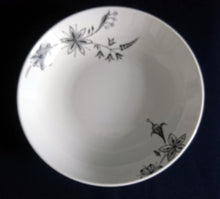 Lade das Bild in den Galerie-Viewer, SUPPENTELLER - Porzellan, Flora Blumenblüten Blatt Blätter Abstrakt Motiv Dekor (BC)