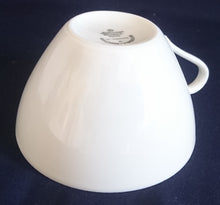 Lade das Bild in den Galerie-Viewer, 2er Set 2er TEEGEDECKE - Porzellan, Goldrand Klassisch Motiv Dekor