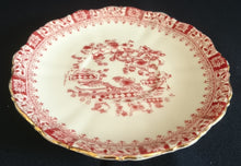 Lade das Bild in den Galerie-Viewer, UNTERTASSE "Theresia" - Porzellan, Asiatischer Garten Flora Blumen Pflanzen Abstrakt Motiv Gewölbter Goldrand Dekor