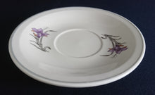 Lade das Bild in den Galerie-Viewer, 2er Set UNTERTASSEN - Keramik / Steingut, Flora Lilien Blumenblüten Pflanzen Motiv Dekor