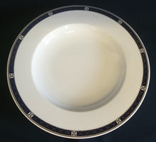 Lade das Bild in den Galerie-Viewer, SUPPENTELLER - Porzellan, Abstrakt Linien Kreuze Goldrand Muster Motiv Dekor