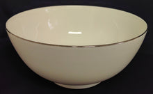 Lade das Bild in den Galerie-Viewer, GROßE BEILAGEN~ SERVIERSCHÜSSEL - Porzellan, Platin Oberer Linien Rand Motiv Dekor