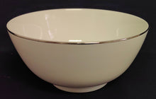 Lade das Bild in den Galerie-Viewer, MITTLERE BEILAGEN~ SERVIERSCHÜSSEL - Porzellan, Platin Oberer Linien Rand Motiv Dekor