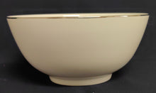 Lade das Bild in den Galerie-Viewer, MITTLERE BEILAGEN~ SERVIERSCHÜSSEL - Porzellan, Platin Oberer Linien Rand Motiv Dekor