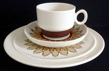 Lade das Bild in den Galerie-Viewer, 2er Set 2er KAFFEEGEDECKE - Porzellan, Geometrisches Abstraktes Wellen Zeichen Streifen Balken Motiv Dekor