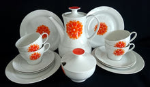 Lade das Bild in den Galerie-Viewer, KAFFEETASSE - Porzellan, Flora Abstrakt Blumenblüten Pflanzen Motiv Dekor