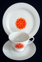 Lade das Bild in den Galerie-Viewer, 2er Set UNTERTASSEN - Porzellan, Klassisch Einfärbiges Motiv Dekor