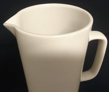 Lade das Bild in den Galerie-Viewer, GETRÄNKEKANNE "Segelschiffe" - Porzellan, Jahr 1520 Santa Catarina Aufschrift Segelschiff Motiv Dekor (BC)