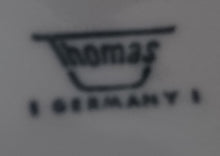 Lade das Bild in den Galerie-Viewer, 5er Set KAFFEEKANNE MIT DECKEL & MILCKÄNNCHEN & ZUCKERDOSE MIT DECKEL - Porzellan, Geometrisches Abstraktes Wellen Zeichen Motiv Dekor