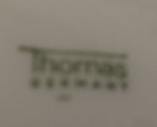 Lade das Bild in den Galerie-Viewer, UNTERTASSE "York Cubic" - Porzellan, Abstrakt Geometrisches Balken Rechteck Geschwungene Streifen Motiv Dekor