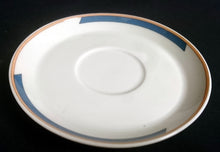 Lade das Bild in den Galerie-Viewer, 2er Set ESPRESSO UNTERTASSEN "York Cubic" - Porzellan, Abstrakt Geometrisches Balken Rechteck Geschwungene Streifen Motiv Dekor