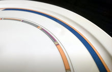 Lade das Bild in den Galerie-Viewer, SERVIER~ TORTENPLATTE "York Cubic" - Porzellan, Abstrakt Geometrisches Balken Rechteck Geschwungene Streifen Motiv Dekor