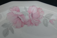 Lade das Bild in den Galerie-Viewer, DESSERTTELLER - Porzellan, Flora Nelken Blumenblüten Pflanzen Motiv Dekor (nBC)