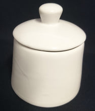 Lade das Bild in den Galerie-Viewer, ZUCKERDOSE MIT DECKEL "Atrium" - Porzellan, Gastronomisches Einfärbiges Motiv Form Dekor (BC)