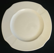 Lade das Bild in den Galerie-Viewer, DESSERTTELLER - Porzellan, Moderne Gastronomische Gewölbte Relief Form Motiv Dekor