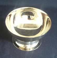 Lade das Bild in den Galerie-Viewer, 2er Set DESSERTSCHALEN - Edelstahl 18/10 , Einfärbiges Klassisches Motiv Dekor