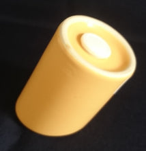 Lade das Bild in den Galerie-Viewer, 2er Set SALZ~ & PFEFFERSTREUER "Pasiega" - Keramik / Steingut, Abgeschrägte Form Einfärbiges Motiv Dekor