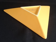 Lade das Bild in den Galerie-Viewer, 2er Set SNACKSCHALEN "Pasiega" - Keramik / Steingut, Abstrakt Geometrische Zeichen Spirale Linien Motiv Dekor