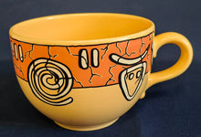 Lade das Bild in den Galerie-Viewer, 2er Set SUPPENTASSEN "Pasiega" - Keramik / Steingut, Abstrakt Geometrische Zeichen Spirale Linien Motiv Dekor