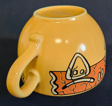 Lade das Bild in den Galerie-Viewer, SUPPENTASSE "Pasiega" - Keramik / Steingut, Abstrakt Geometrische Zeichen Spirale Linien Motiv Dekor (BC)