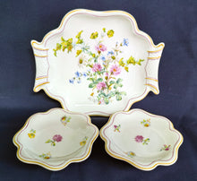 Lade das Bild in den Galerie-Viewer, 3er Set SCHALE & SCHÄLCHEN "Irka" - Porzellan, Goldrand Flora Pflanzen Blumen Blüten Motiv Dekor