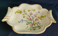 Lade das Bild in den Galerie-Viewer, 3er Set SCHALE & SCHÄLCHEN "Irka" - Porzellan, Goldrand Flora Pflanzen Blumen Blüten Motiv Dekor