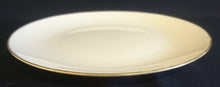 Lade das Bild in den Galerie-Viewer, DESSERTTELLER - Porzellan, Goldrand Motiv Dekor