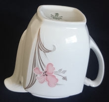 Lade das Bild in den Galerie-Viewer, 3er Set MILCHKÄNNCHEN & ZUCKERDOSE MIT DECKEL - Porzellan, Flora Blumenblüten Pflanzen Blatt Blätter Motiv Dekor