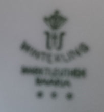 Lade das Bild in den Galerie-Viewer, 3er Set MILCHKÄNNCHEN & ZUCKERDOSE MIT DECKEL - Porzellan, Flora Blumenblüten Pflanzen Blatt Blätter Motiv Dekor