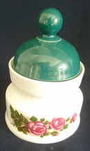 Lade das Bild in den Galerie-Viewer, 3er Set MILCHKÄNNCHEN & ZUCKERDOSE MIT DECKEL - Porzellan, Flora Rosenblumen Blüten Strauß Motiv Dekor